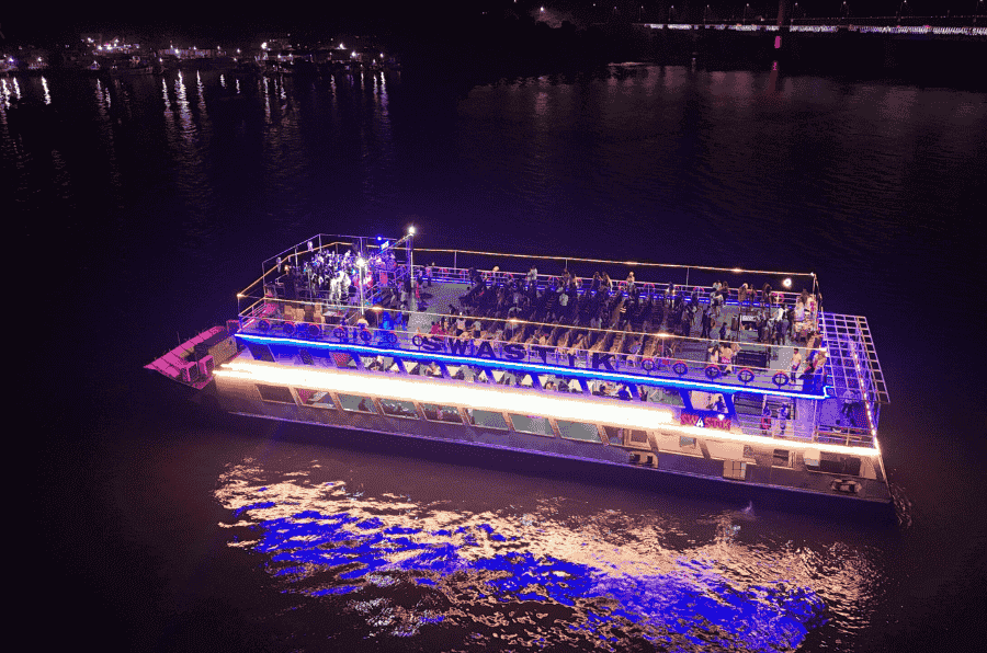 Cruise Party — photo 3 of 3