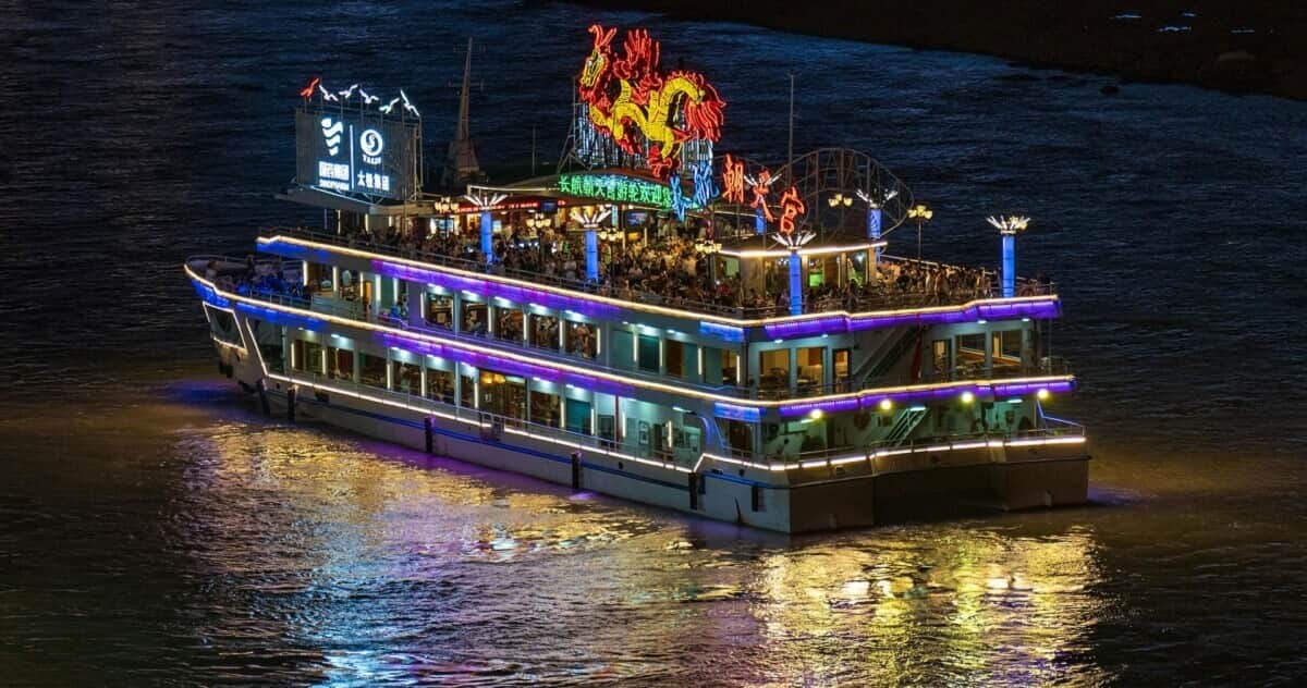 Cruise Party — photo 1 of 3